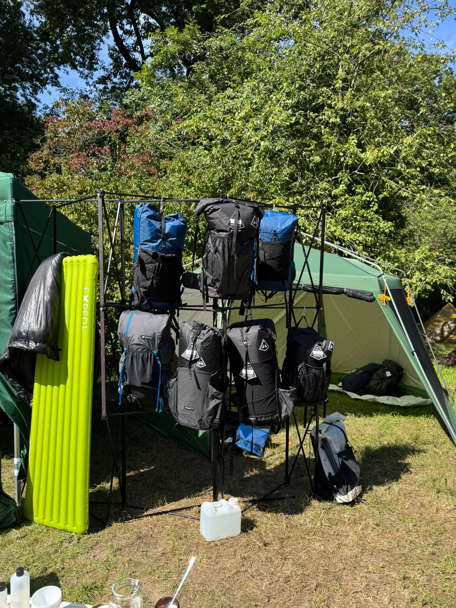Aufbau mit ultraleichten Rucksäcken auf den Fernwandertagen